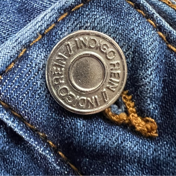 Indigo Rein High Rise Distressed Torn Raw Hem Stretch Denim Jean Shorts Size 9 - Picture 7 of 8